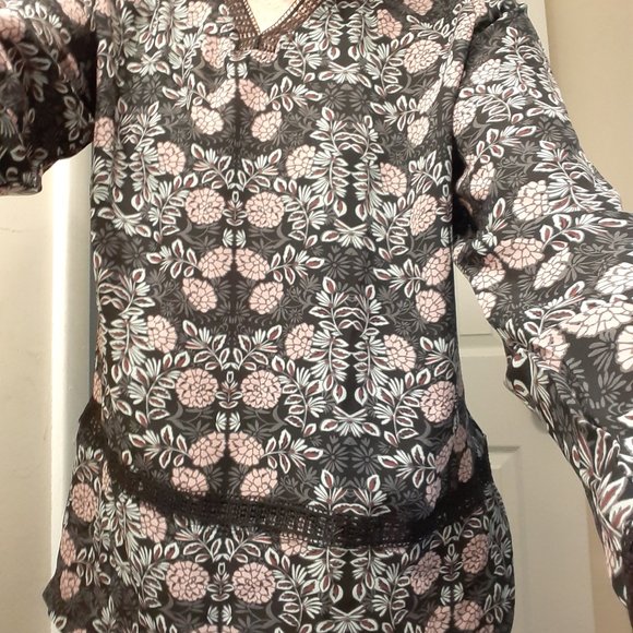 EUC Indigo Floral Mixed Media Top Sz S - Picture 2 of 9